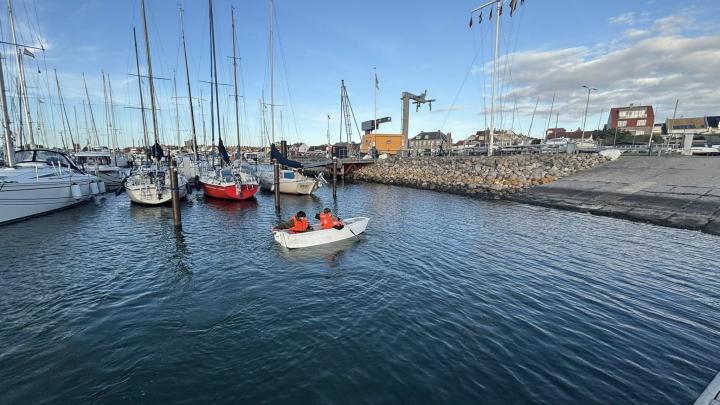 Optimistjolle i havnen